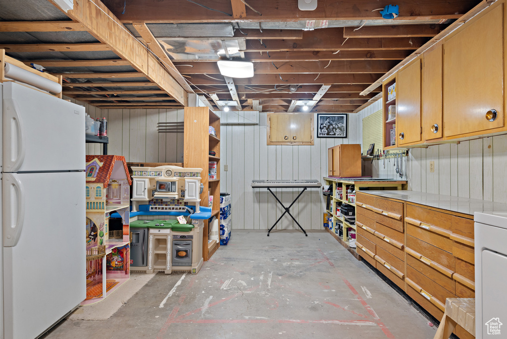 1946 E BRYAN AVE Salt Lake City, UT 84108