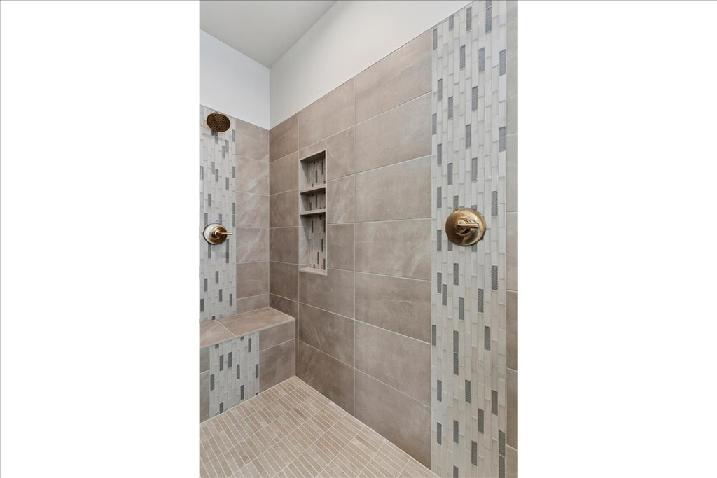 21 N 100 W #3 Farmington, UT 84025