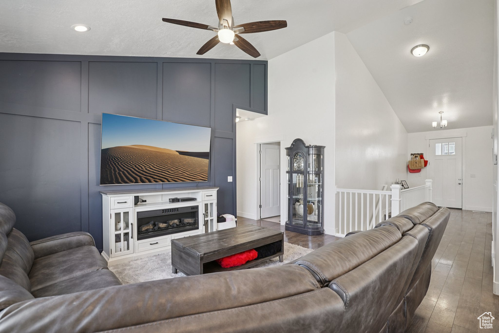 643 E MOUNT PEALE DR Eagle Mountain, UT 84005
