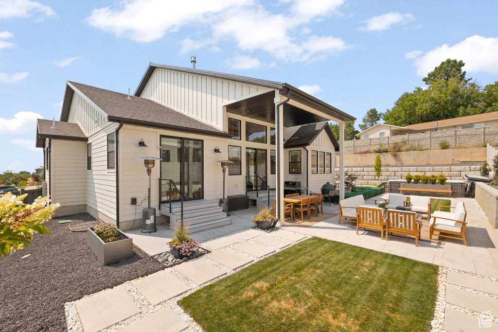 2860 N MANOR CREST LN Layton, UT 84041