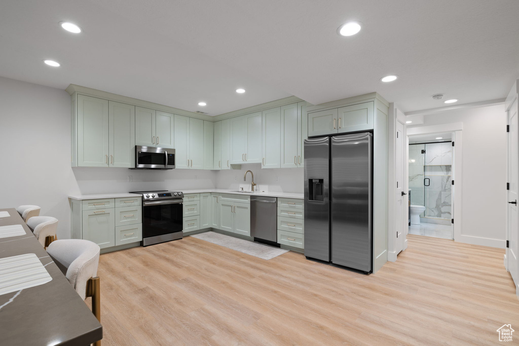 2860 N MANOR CREST LN Layton, UT 84041