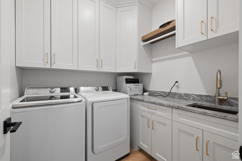 2860 N MANOR CREST LN Layton, UT 84041