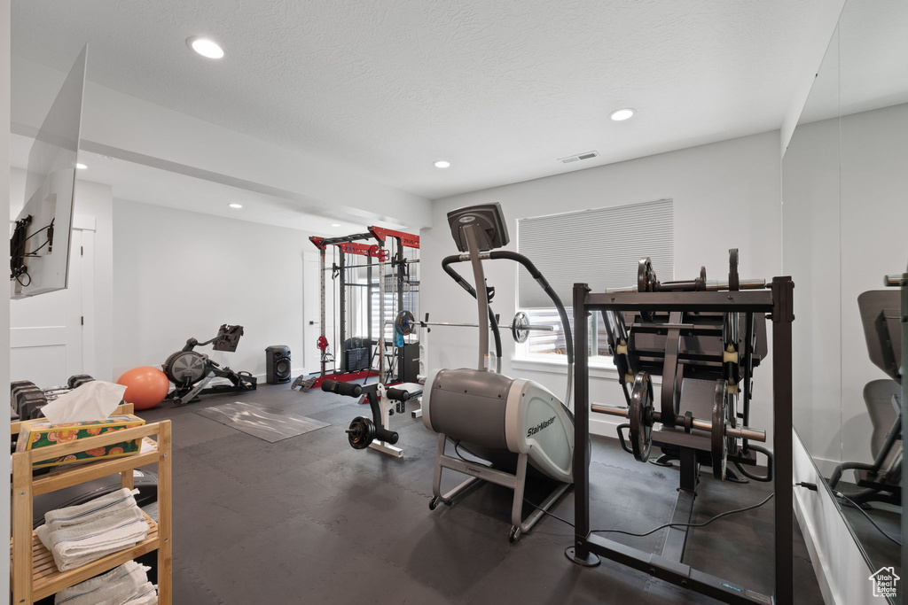 2860 N MANOR CREST LN Layton, UT 84041