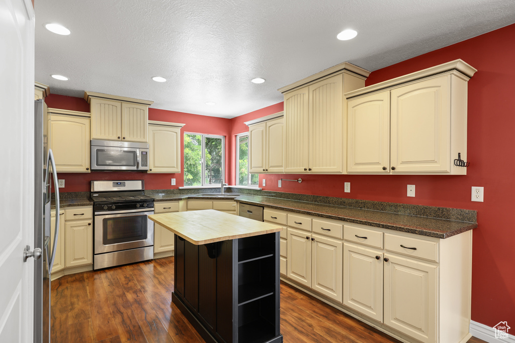 1768 N 200 W North Ogden, UT 84414