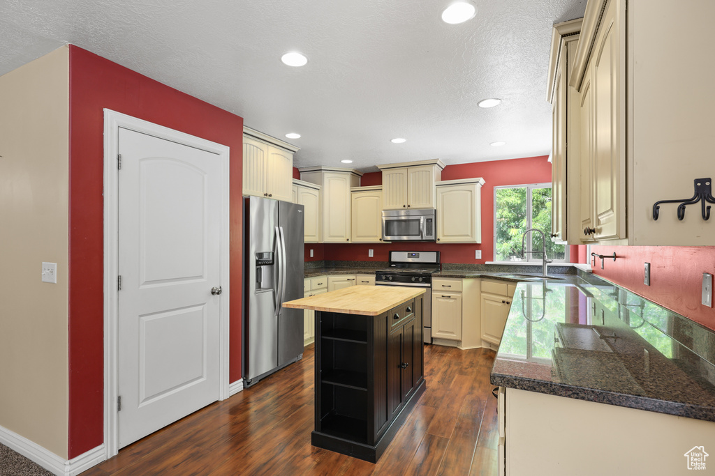1768 N 200 W North Ogden, UT 84414