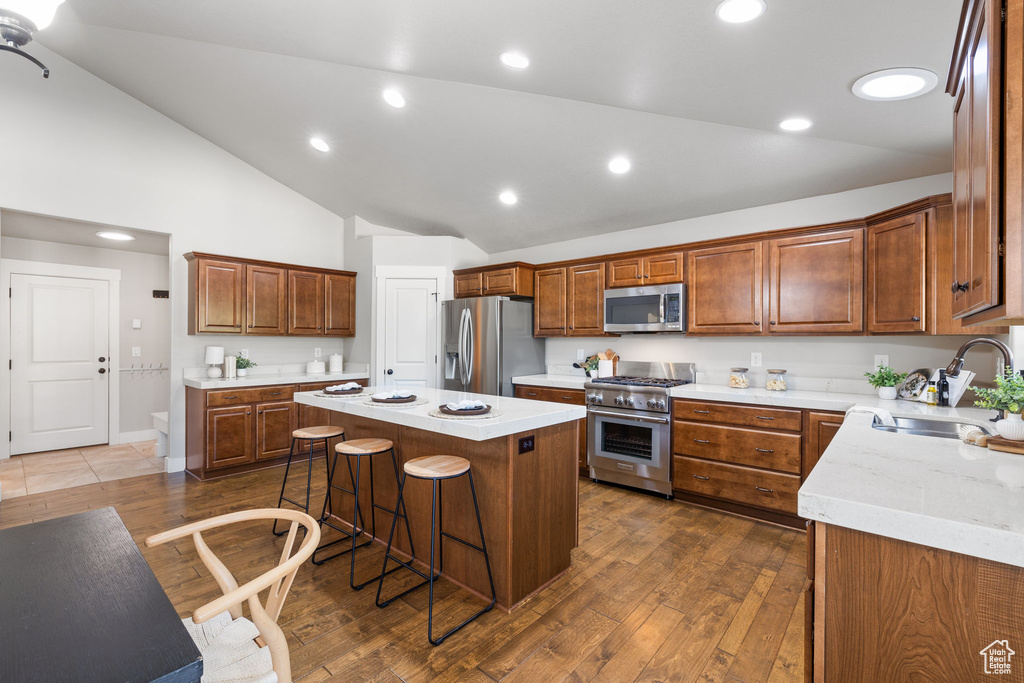 1406 E 5550 S South Ogden, UT 84403