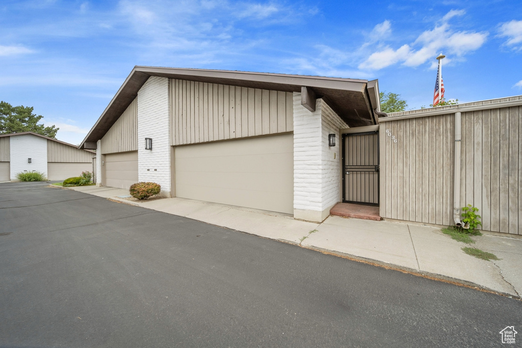 6036 S VILLAGE 3 RD Murray, UT 84121