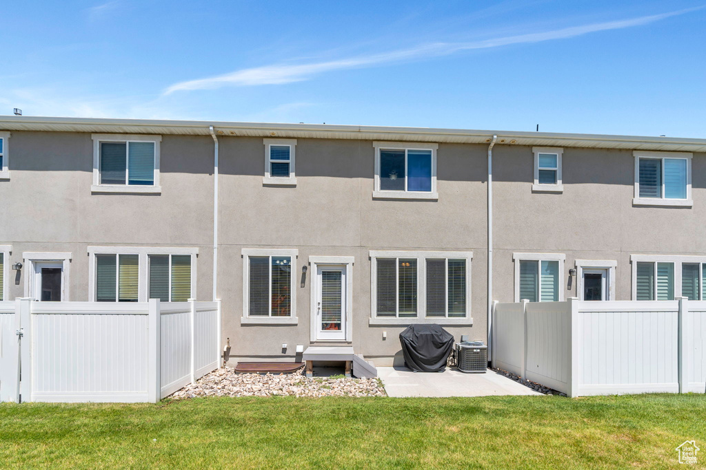 219 W SILVER SPRINGS DR Vineyard, UT 84059