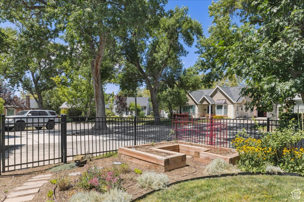 1754 E CORNELL CIR Salt Lake City, UT 84108