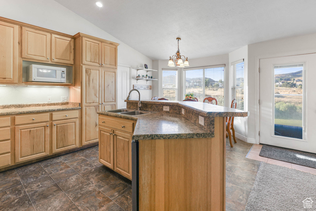 Photo 12 for MLS #2101858 at 2692 W Rim Rock Dr #910