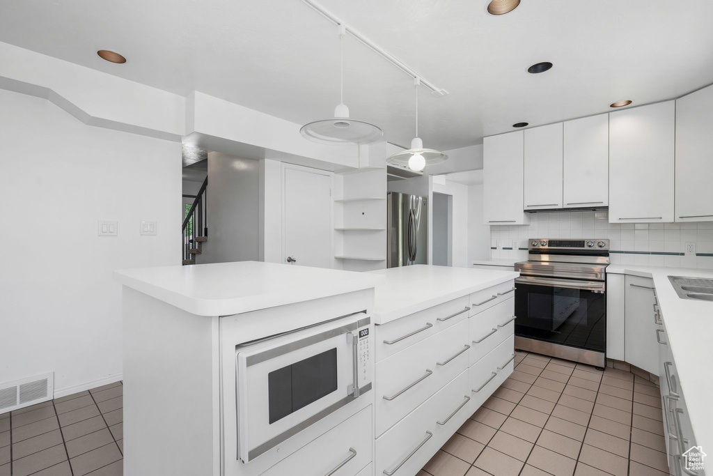 230 E 10430 S Sandy, UT 84070