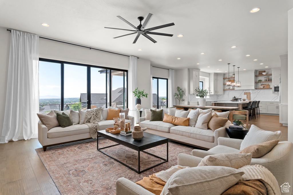 1491 N ORCHARD LN Kaysville, UT 84037