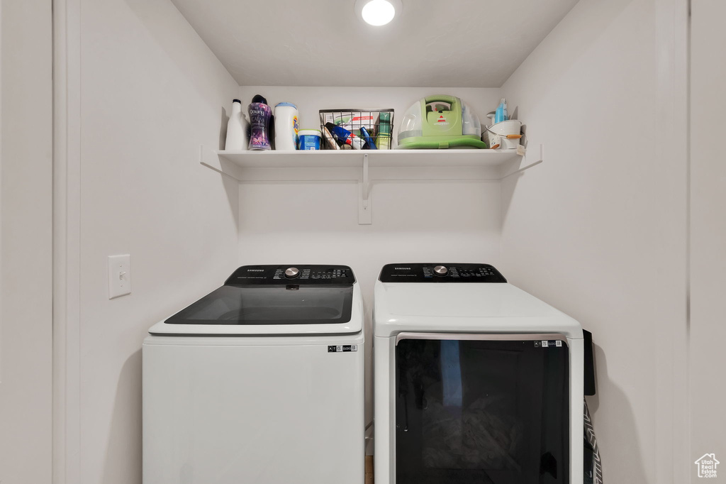 2038 N RED YEARLING DR Saratoga Springs, UT 84045
