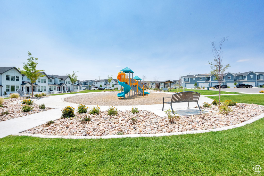 2038 N RED YEARLING DR Saratoga Springs, UT 84045