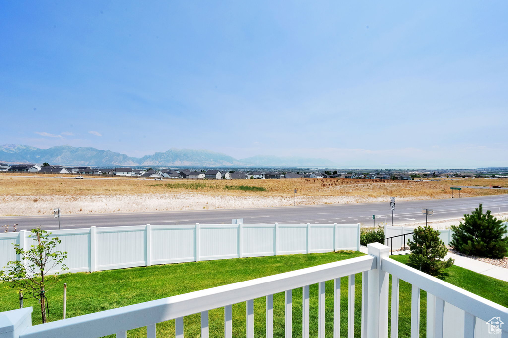 2038 N RED YEARLING DR Saratoga Springs, UT 84045