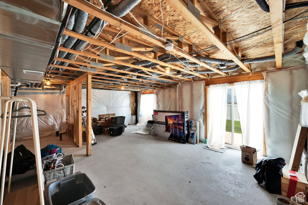 2038 N RED YEARLING DR Saratoga Springs, UT 84045