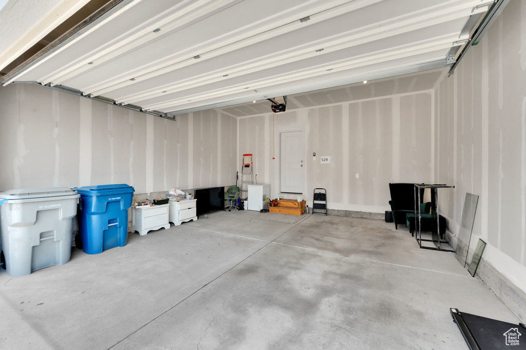 2038 N RED YEARLING DR Saratoga Springs, UT 84045