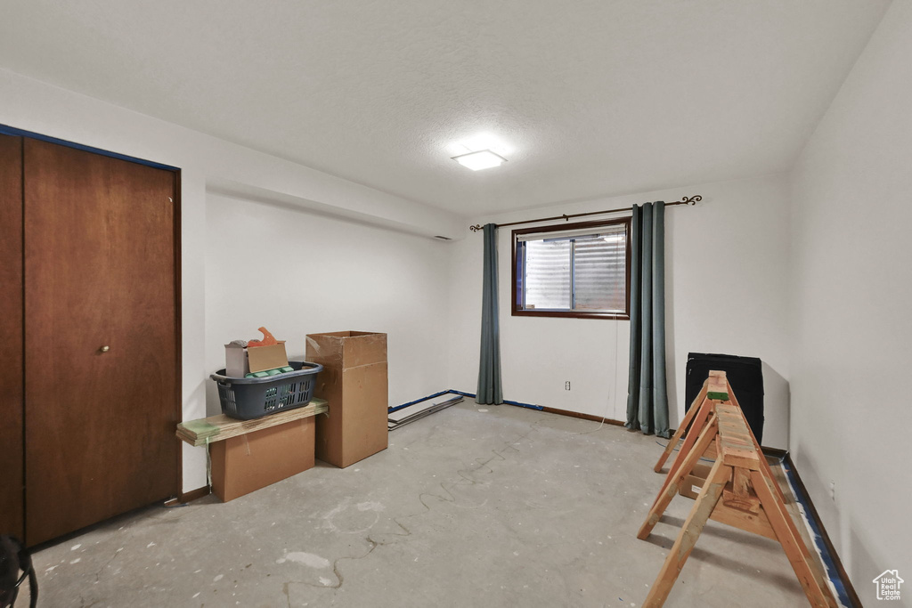 1681 W 4450 S Roy, UT 84067