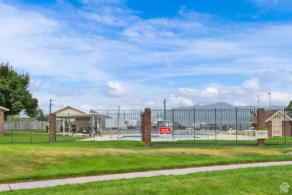 1681 W 4450 S Roy, UT 84067