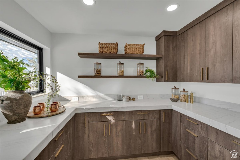 2898 E OAKHURST DR Salt Lake City, UT 84108