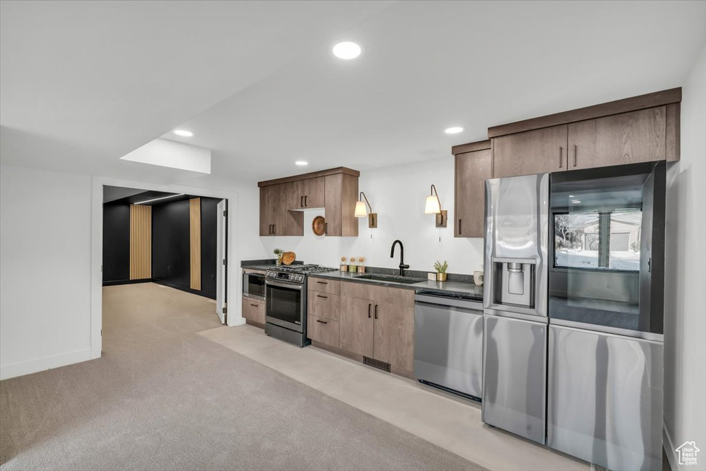 2898 E OAKHURST DR Salt Lake City, UT 84108
