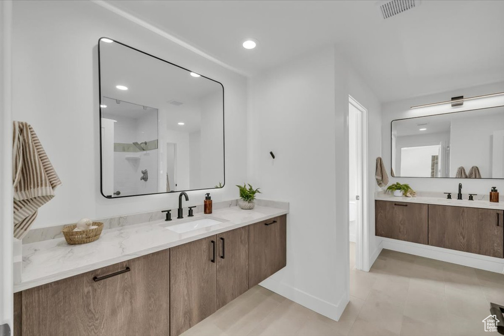 2898 E OAKHURST DR Salt Lake City, UT 84108