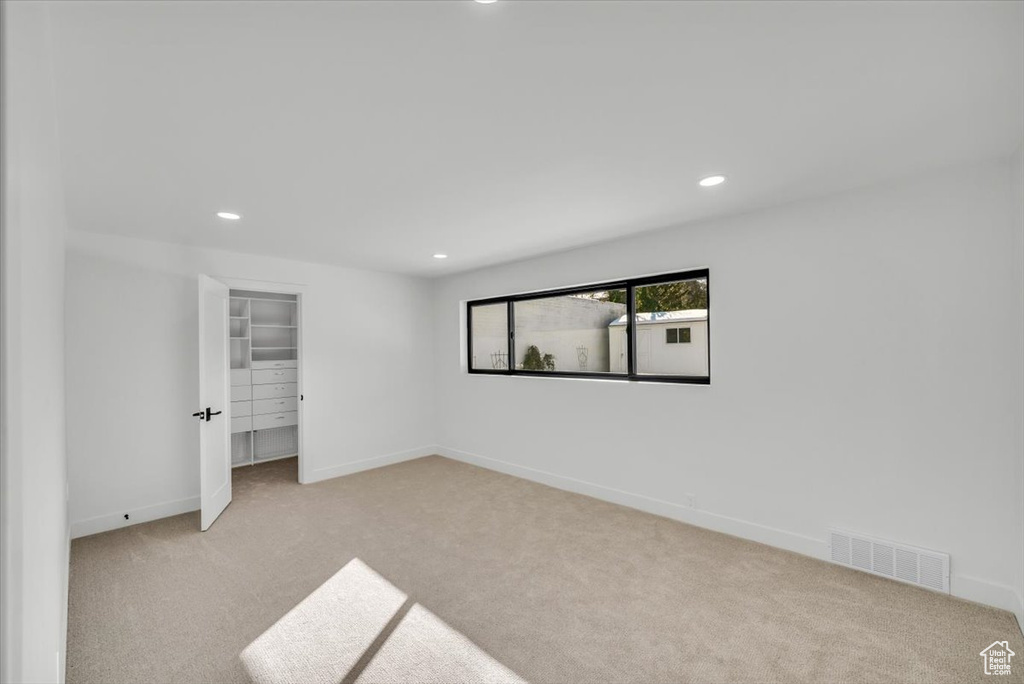 2898 E OAKHURST DR Salt Lake City, UT 84108