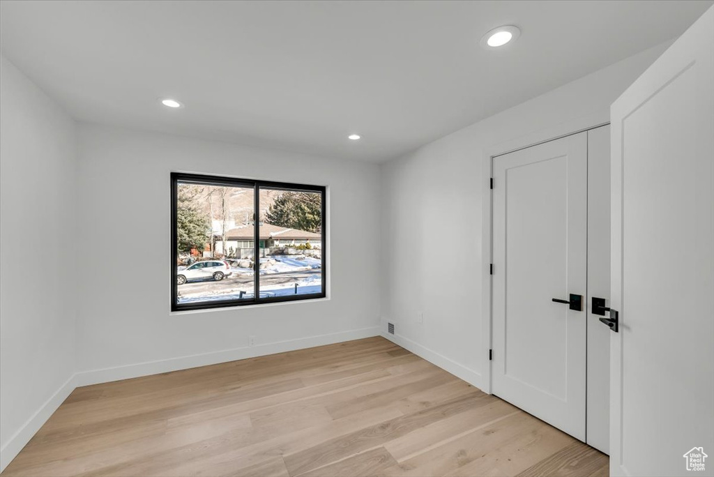 2898 E OAKHURST DR Salt Lake City, UT 84108