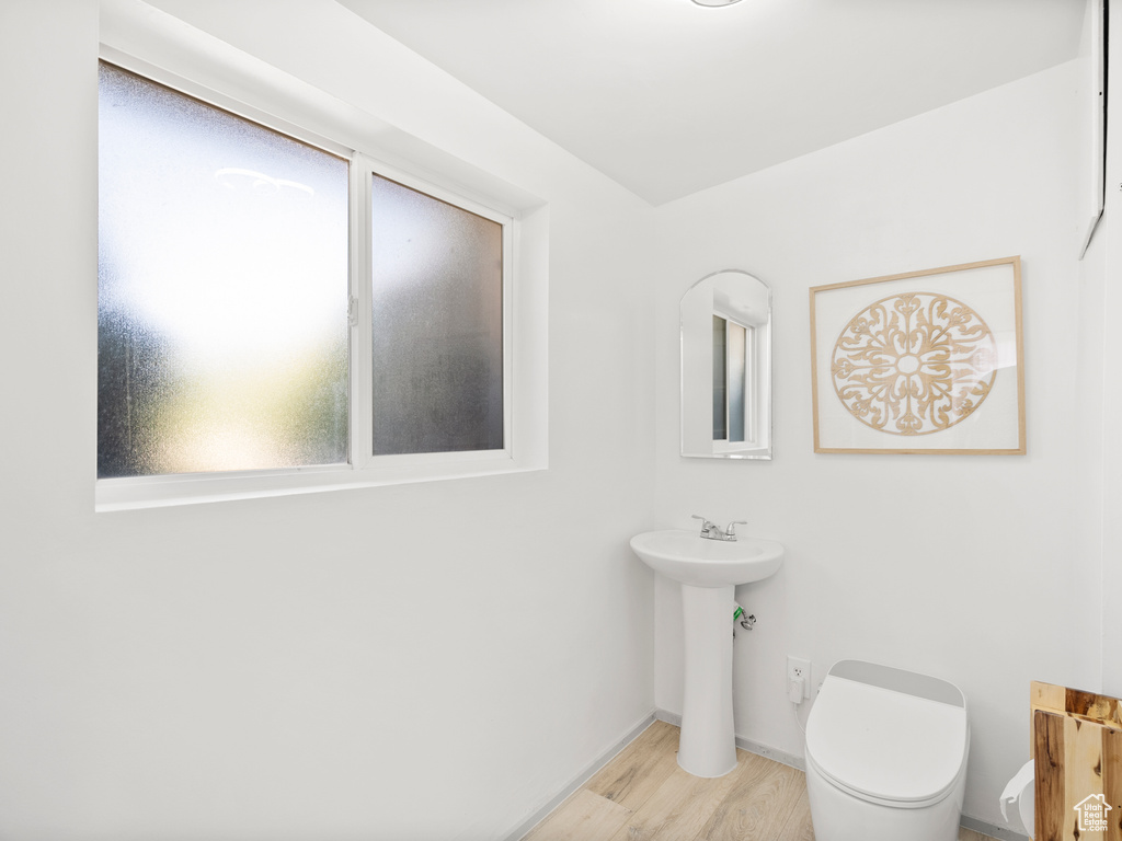 4268 S MACKAY DR Taylorsville, UT 84129