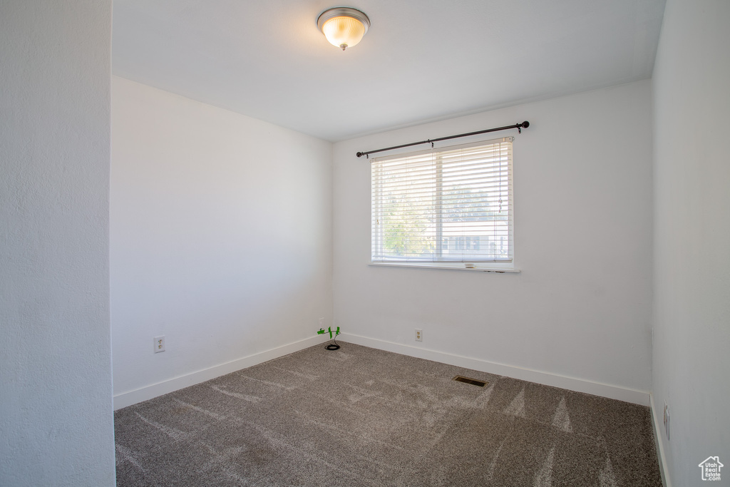 5032 W HIGHWOOD DR Kearns, UT 84118