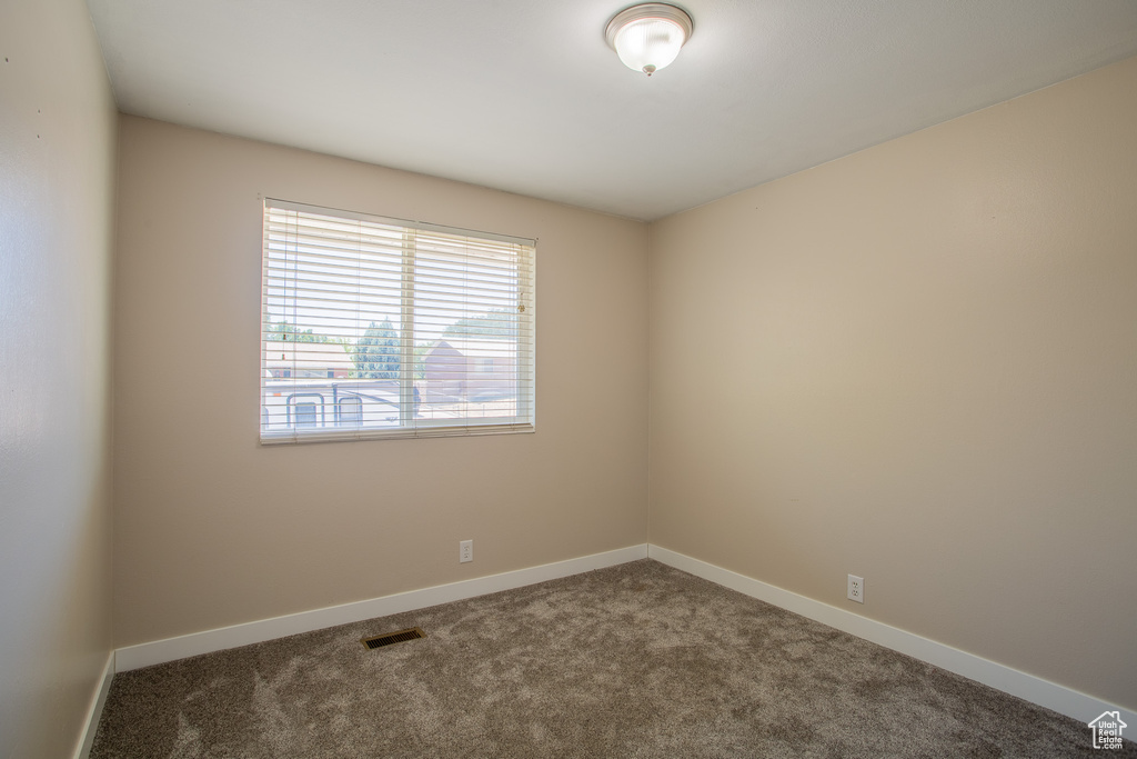 5032 W HIGHWOOD DR Kearns, UT 84118