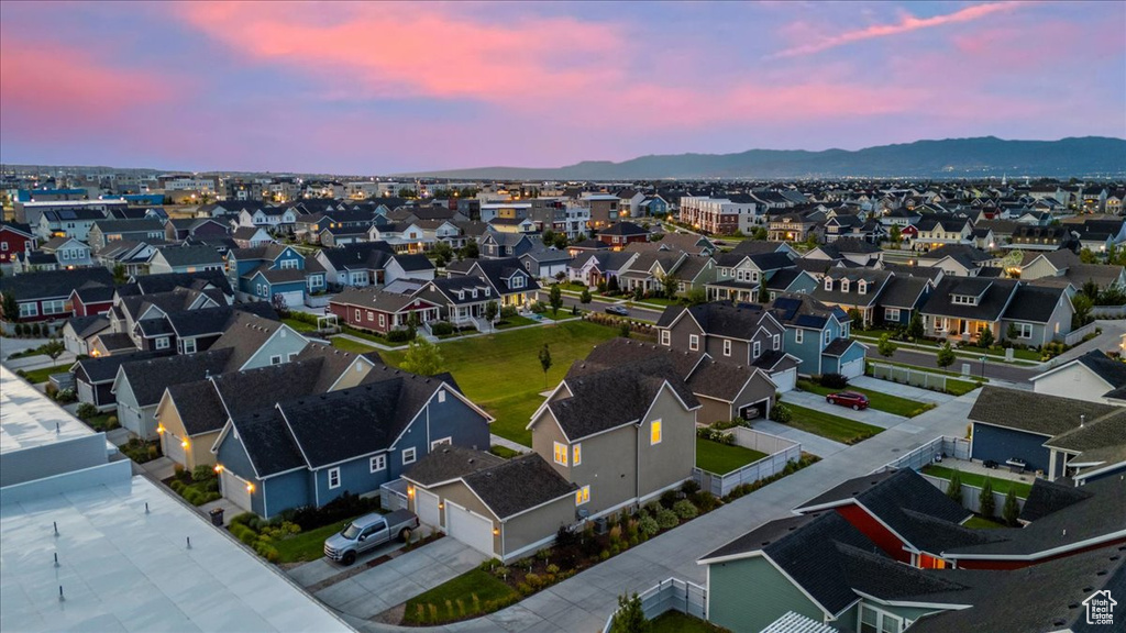 10896 S GRESHAM DR South Jordan, UT 84009