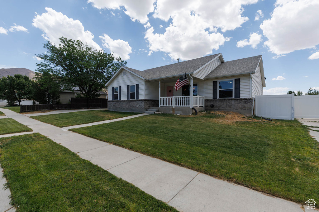 2142 E FALL ST Eagle Mountain, UT 84005