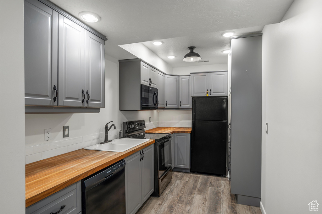 1840 E NAVAJO Ogden, UT 84403