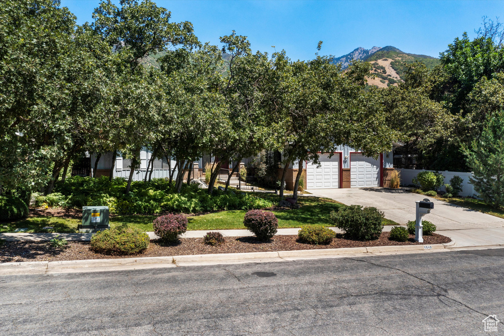 1840 E NAVAJO Ogden, UT 84403