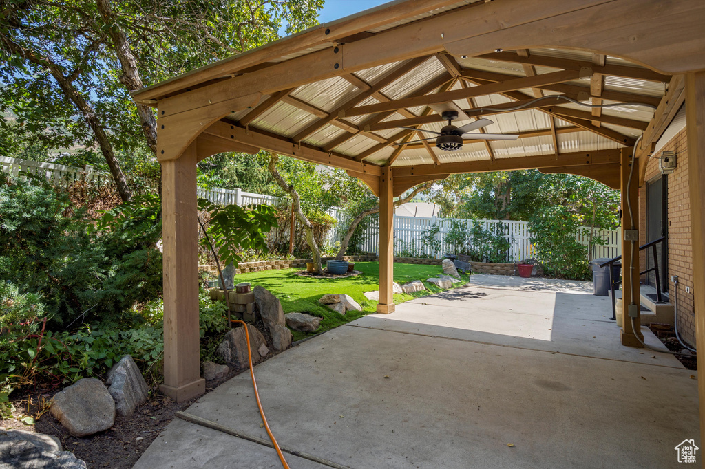 1840 E NAVAJO Ogden, UT 84403