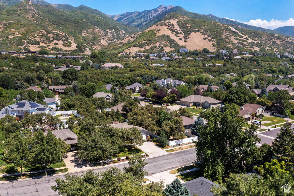 1840 E NAVAJO Ogden, UT 84403