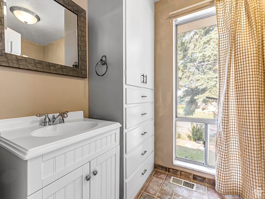 2111 S 1125 E Bountiful, UT 84010