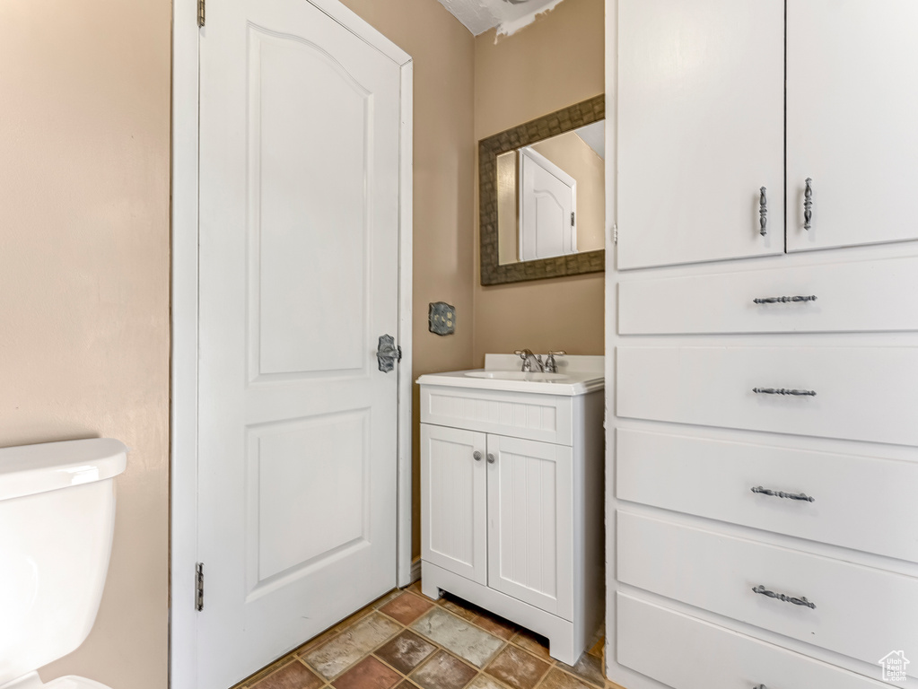 2111 S 1125 E Bountiful, UT 84010