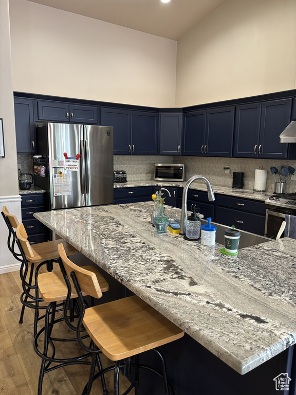 930 N REDBRIDGE DR North Salt Lake, UT 84054