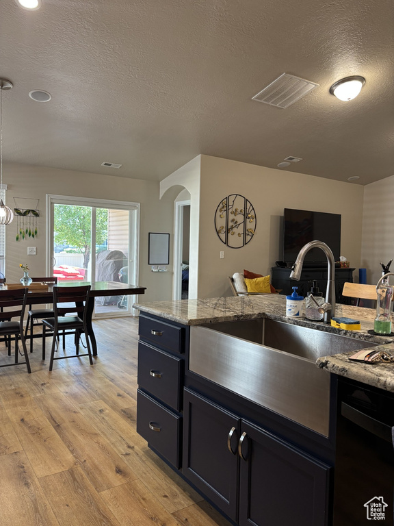 930 N REDBRIDGE DR North Salt Lake, UT 84054