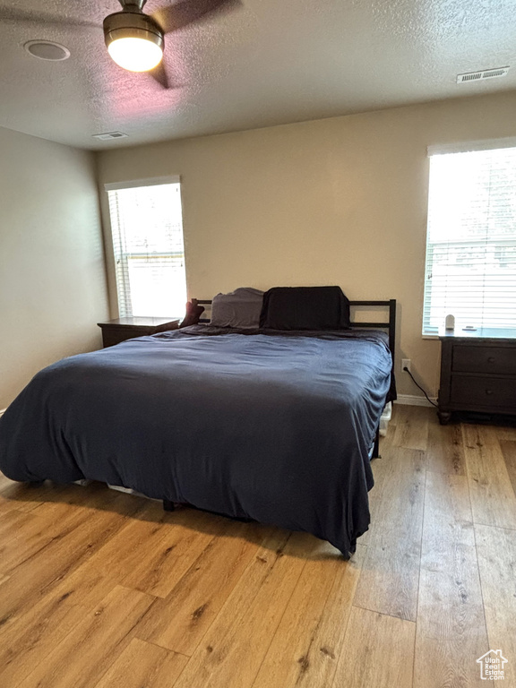 930 N REDBRIDGE DR North Salt Lake, UT 84054