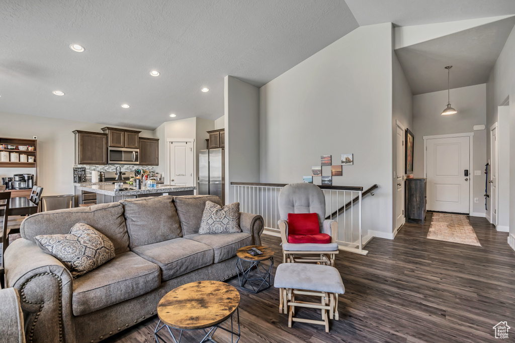 8992 W CHANCE CIR Magna, UT 84044