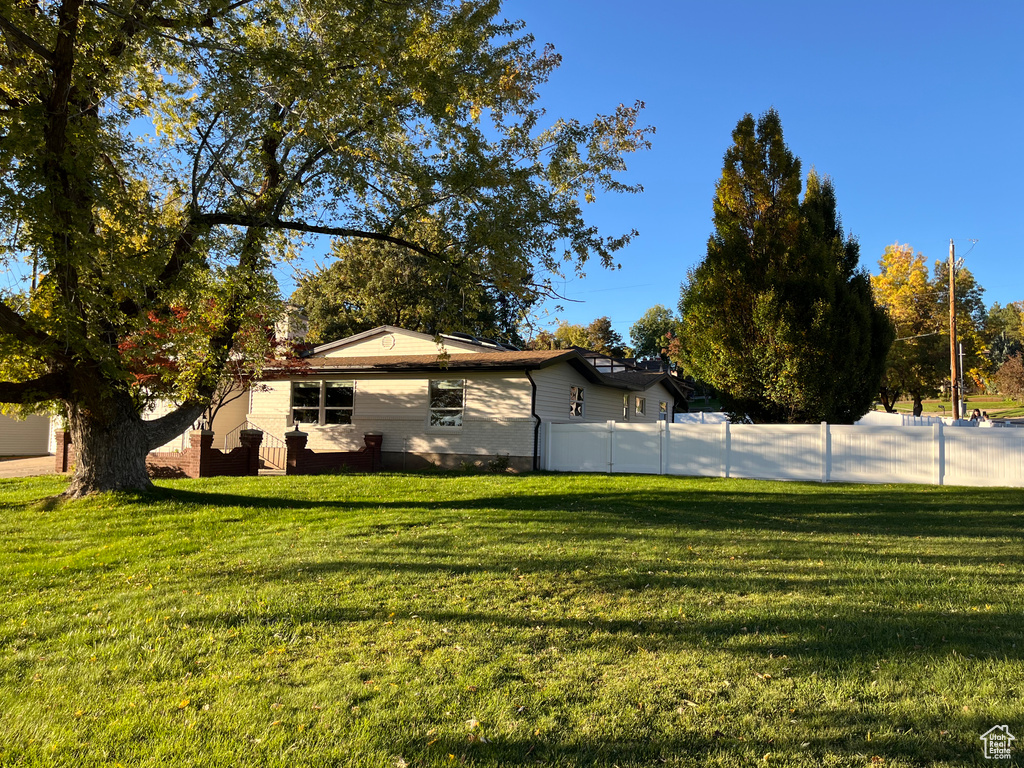 Photo 2 for MLS #2101938 at 1568 Shadow Valley Dr