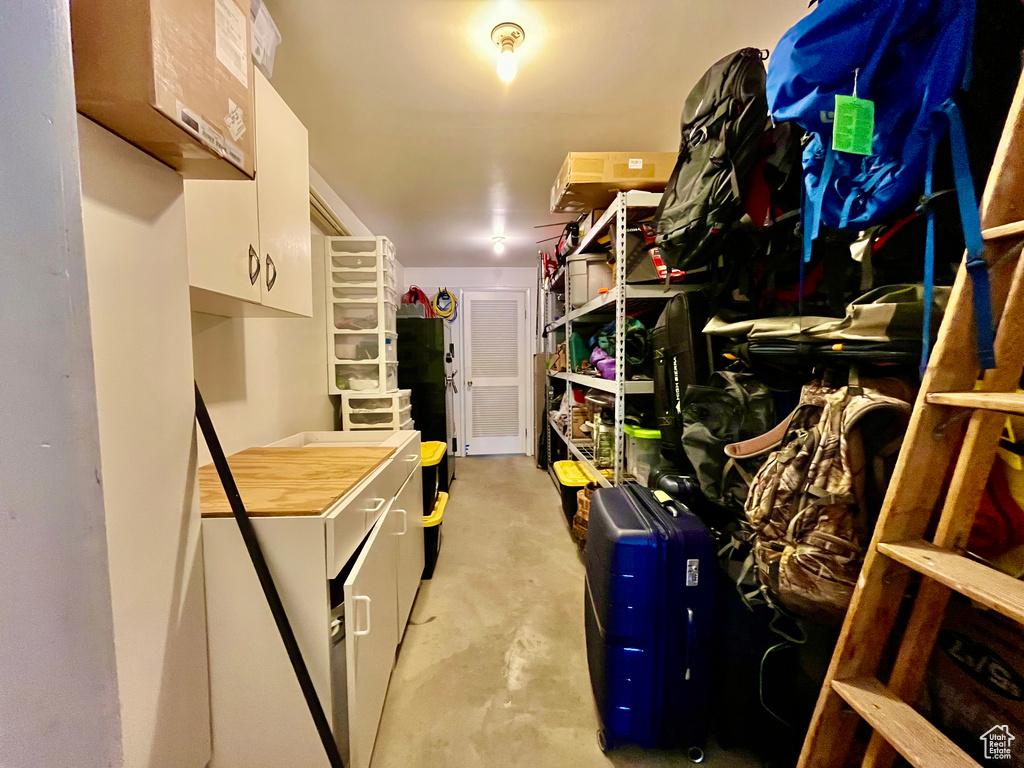 1568 SHADOW DR Ogden, UT 84403