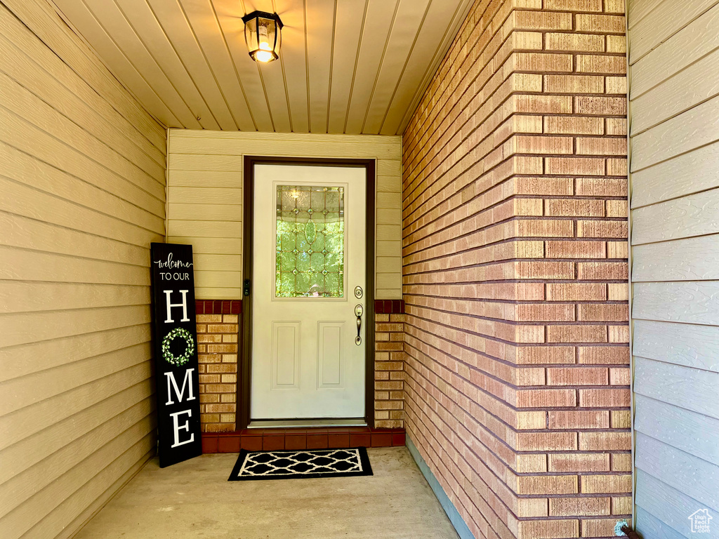 1568 SHADOW DR Ogden, UT 84403