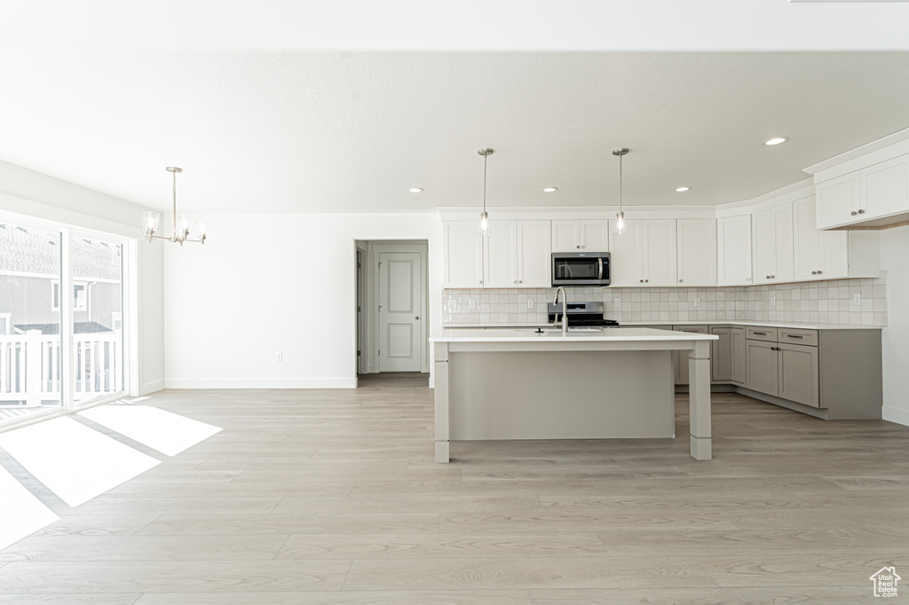 Photo 8 for MLS #2101943 at 956 N Banner Dr #620