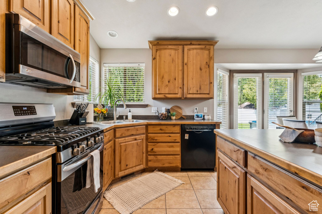 5248 W LITTLE WATER PEAK DR Herriman, UT 84096