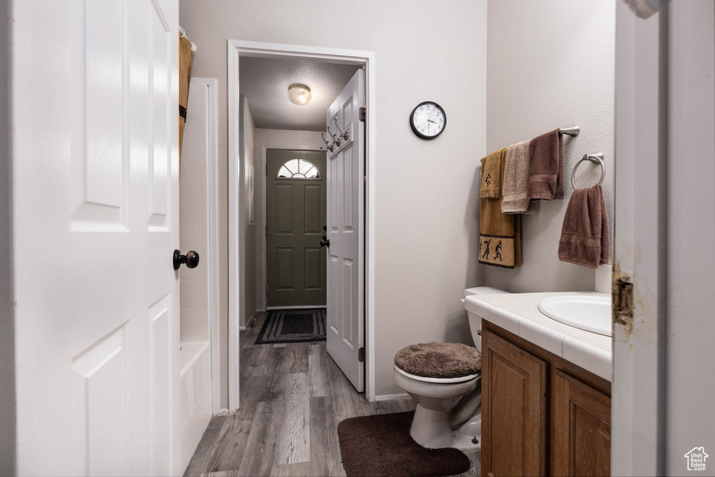 319 N 100 E Aurora, UT 84620