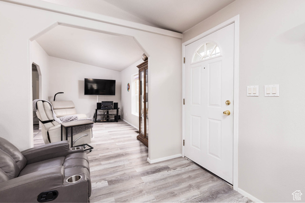 319 N 100 E Aurora, UT 84620